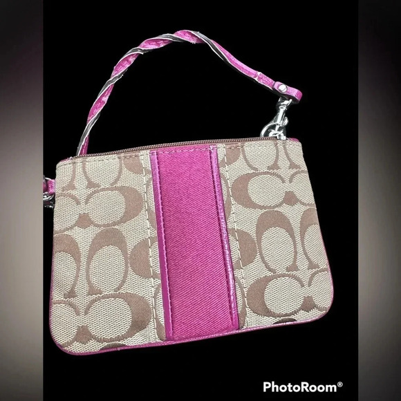 Coach monogram  Wristlet - Picture 7 of 7